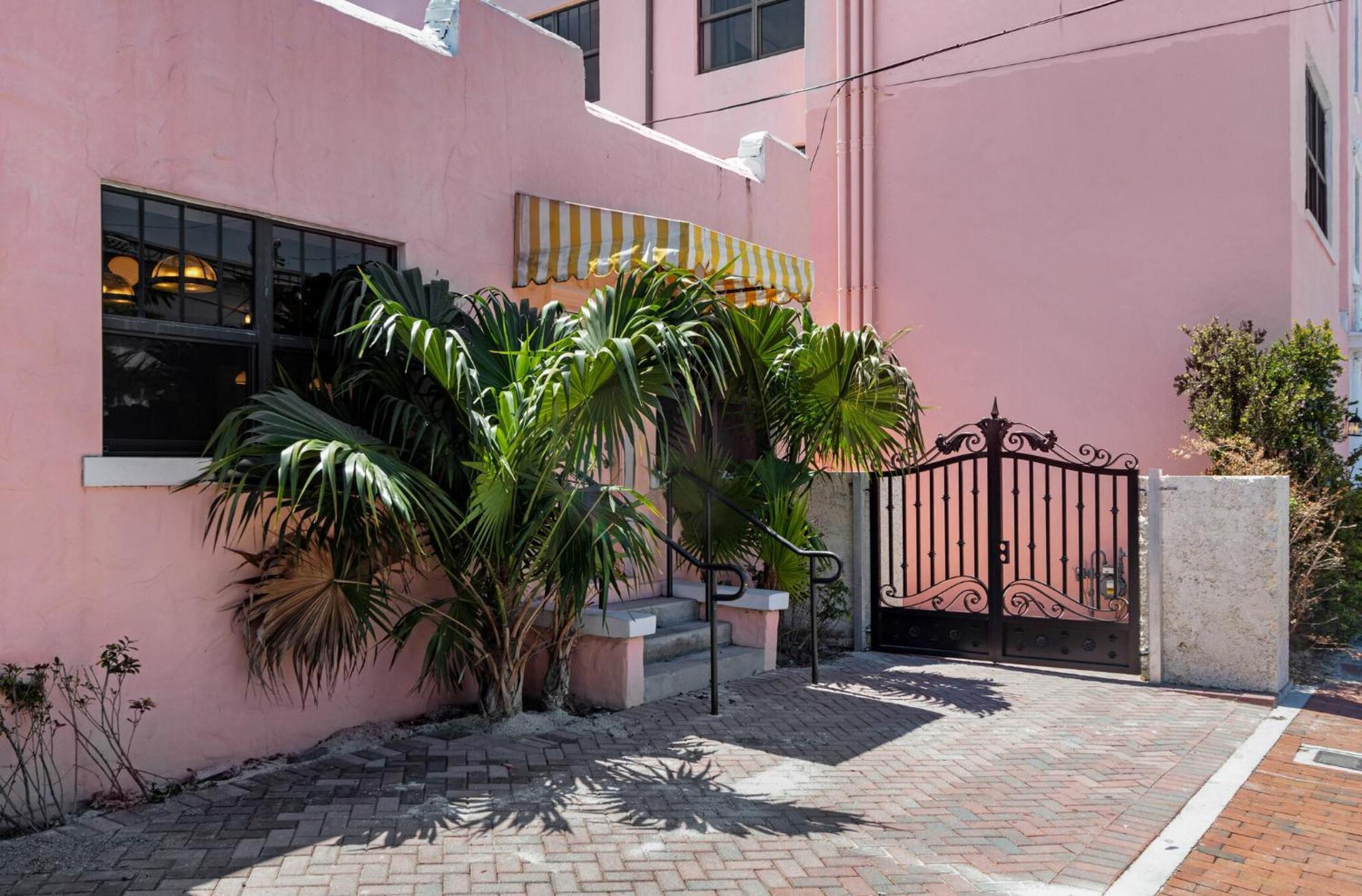Roami At Tower Hotel - Calle Ocho ميامي المظهر الخارجي الصورة